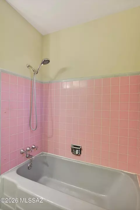 Bath - 5738 E 7th St, Tucson, AZ 85711 photo 5 of 5