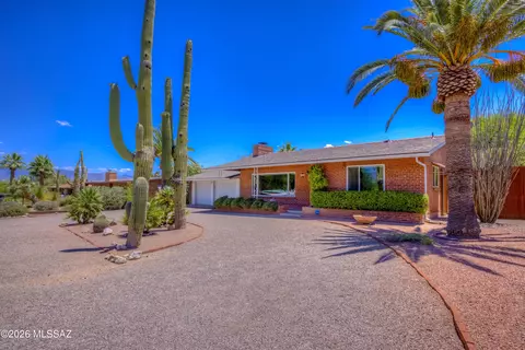 5738 E 7th St, Tucson, AZ 85711
