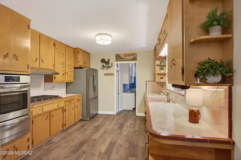 Kitchen - 5738 E 7th St, Tucson, AZ 85711 photo 2 of 4