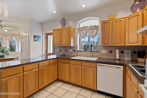 Kitchen - 12220 E 5th St, Tucson, AZ 85748 photo 2 of 5