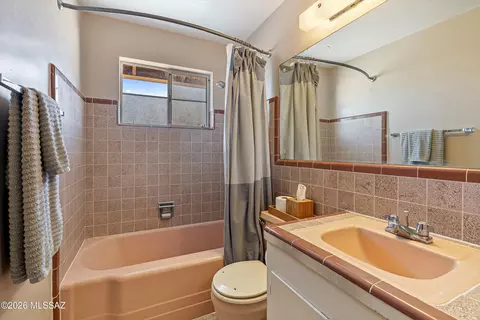 Bath - 4727 E Hampton St, Tucson, AZ 85712 photo 2 of 2