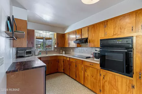 Kitchen - 4727 E Hampton St, Tucson, AZ 85712 photo 2 of 3