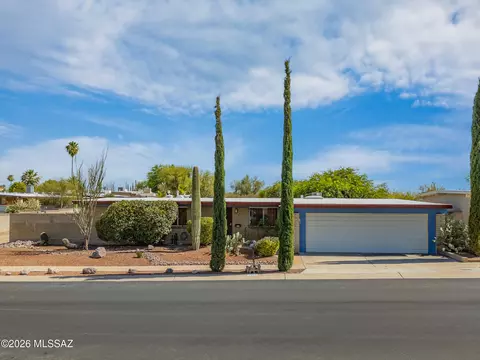 9460 E Pikes Peak Dr, Tucson, AZ 85710