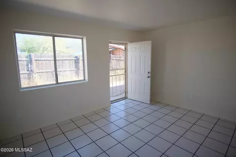 Living - 345 E Delta Rd, Tucson, AZ 85706 photo 5 of 7