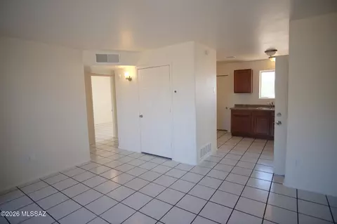 Living - 345 E Delta Rd, Tucson, AZ 85706 photo 6 of 7