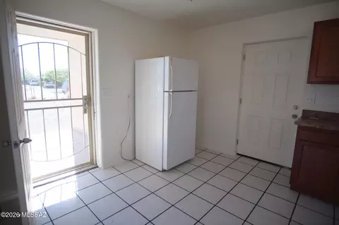 Kitchen - 345 E Delta Rd, Tucson, AZ 85706 photo 1 of 4
