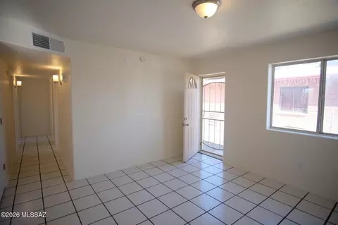 Living - 345 E Delta Rd, Tucson, AZ 85706 photo 1 of 7