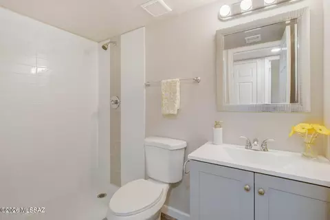 Bath - 8202 E Kenyon Dr, Tucson, AZ 85710 photo 2 of 2