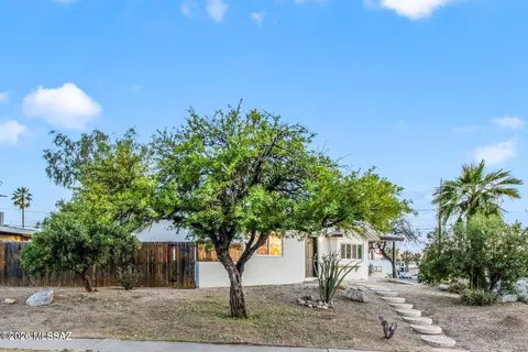 Exterior - 8202 E Kenyon Dr, Tucson, AZ 85710 photo 3 of 3
