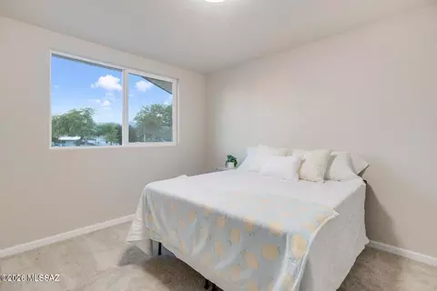 Bedroom - 8202 E Kenyon Dr, Tucson, AZ 85710 photo 5 of 5