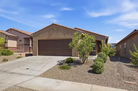 868 W Calle Las Varitas, Sahuarita, AZ 85629