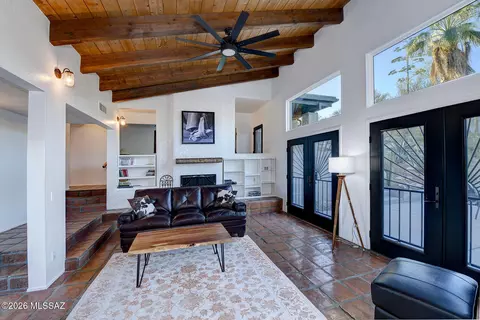 Living - 6036 E Paseo Cimarron, Tucson, AZ 85750 photo 3 of 3
