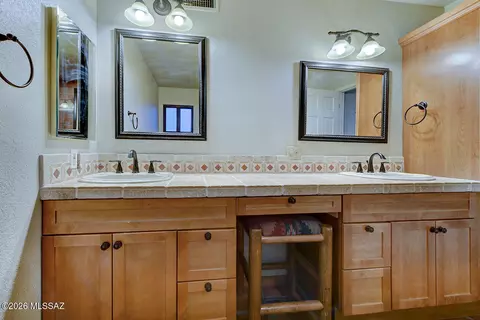Bath - 6036 E Paseo Cimarron, Tucson, AZ 85750 photo 1 of 8
