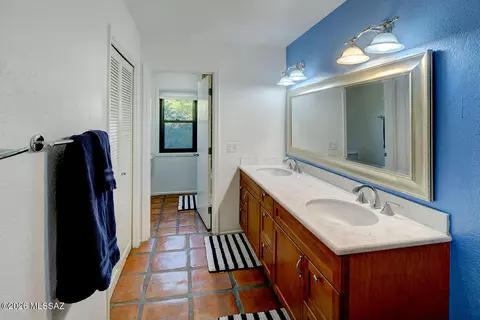 Bath - 6036 E Paseo Cimarron, Tucson, AZ 85750 photo 8 of 8