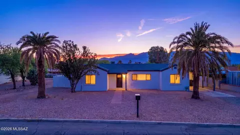 4239 E 4th St, Tucson, AZ 85711