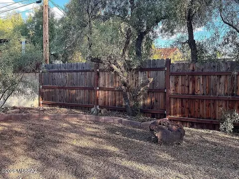2238 E 9th St, Tucson, AZ 85719 photo 9