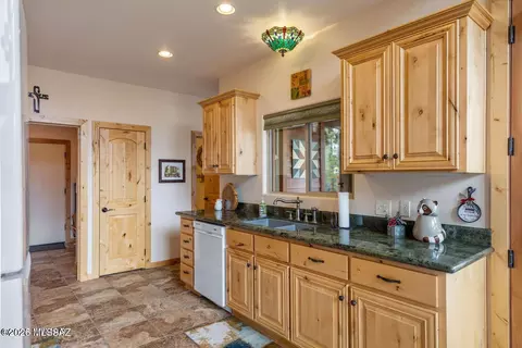 Kitchen - 17 2195, Alpine, AZ 85920 photo 2 of 2