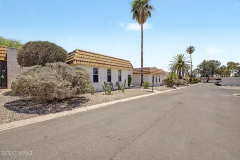 Exterior - 660 E River Rd #H, Tucson, AZ 85704 photo 5 of 16