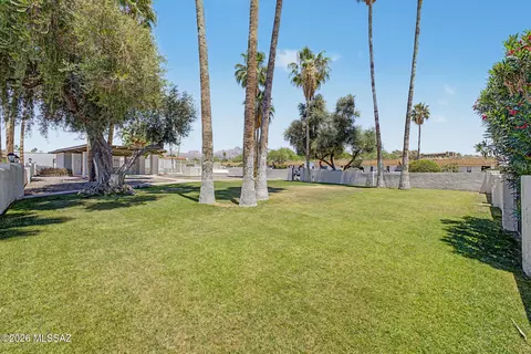 Exterior - 660 E River Rd #H, Tucson, AZ 85704 photo 13 of 16