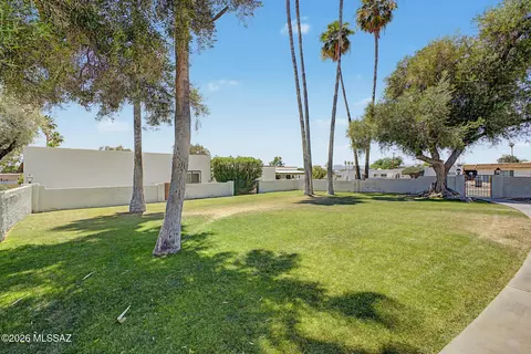 Exterior - 660 E River Rd #H, Tucson, AZ 85704 photo 14 of 16