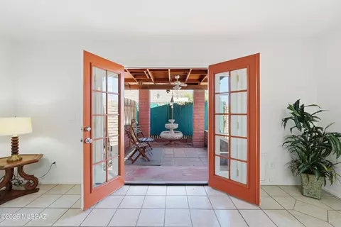 2852 W Sheryl Dr, Tucson, AZ 85713