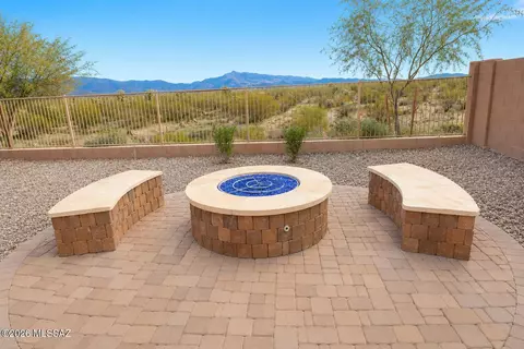 11484 E Desert Raptor Loop, Tucson, AZ 85747