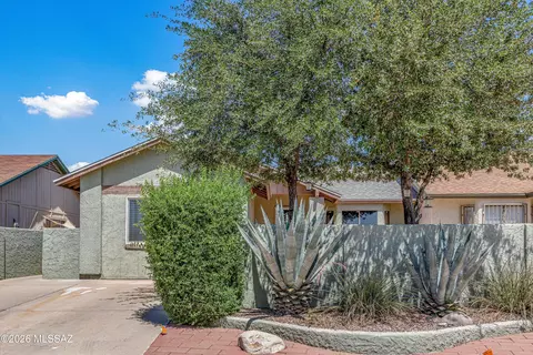 4735 S Windrose Dr, Tucson, AZ 85730