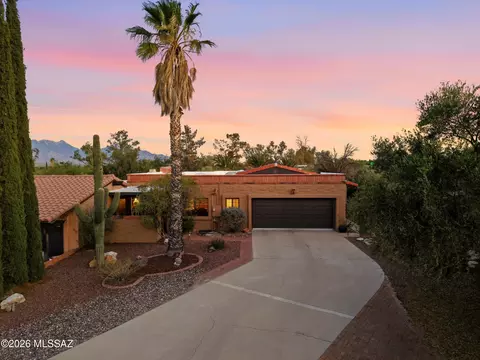 10 E Camino De Diana, Green Valley, AZ 85614