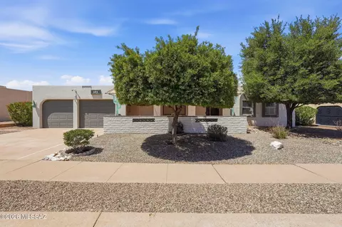 143 E Santa Chalice Dr, Green Valley, AZ 85614