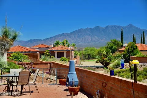 1477 W Prestwick Dr, Green Valley, AZ 85622