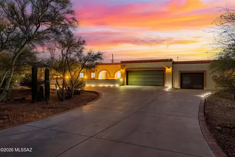 6829 N Broom Tail Dr, Tucson, AZ 85743