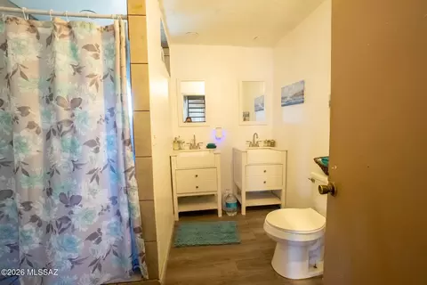 Bath - 406 S Arizona Ave, Willcox, AZ 85643 photo 2 of 2