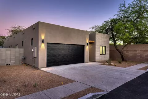 3942 Elmwood St, Tucson, AZ 85711