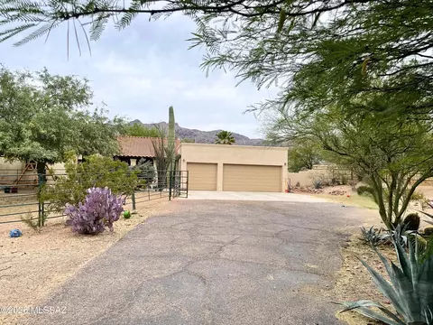 11201 E Via Madre St, Tucson, AZ 85749