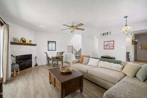636 W Placita De Las Lomitas, Tucson, AZ 85704