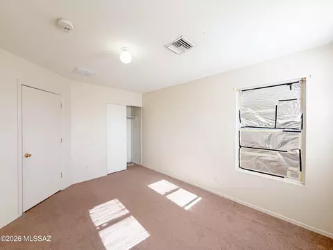 Bedroom - 5779 S Manta Ray Rd, Tucson, AZ 85706 photo 5 of 7