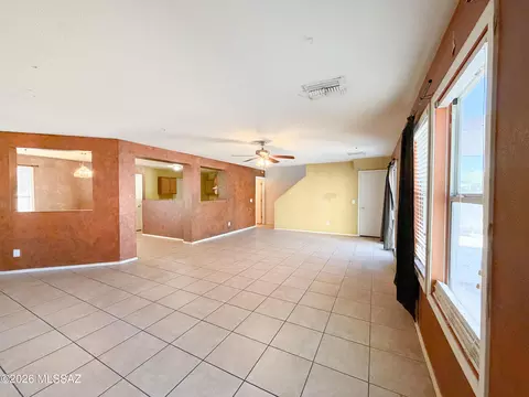 Living - 5779 S Manta Ray Rd, Tucson, AZ 85706 photo 3 of 3