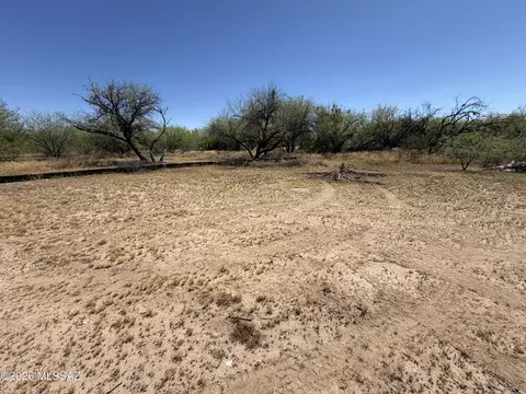 83105 E Bartolo Rd, Winkelman, AZ 85192 photo 3