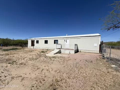 83105 E Bartolo Rd, Winkelman, AZ 85192 photo 2