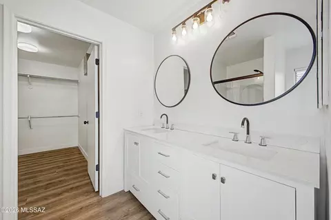 Bath - 12807 E Hannah Trl, Vail, AZ 85641 photo 1 of 3
