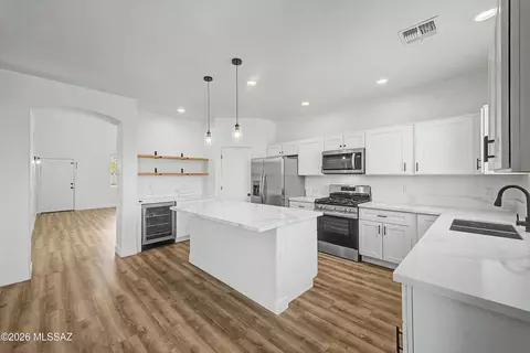 Kitchen - 12807 E Hannah Trl, Vail, AZ 85641 photo 1 of 3