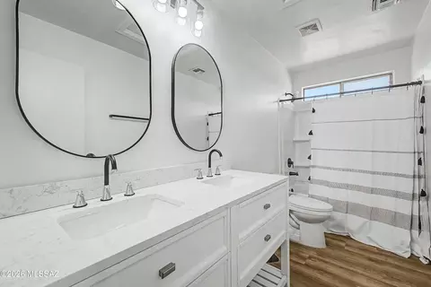 Bath - 12807 E Hannah Trl, Vail, AZ 85641 photo 2 of 3