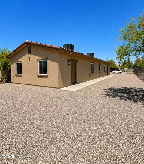 3468 S 9th Ave, Tucson, AZ 85713