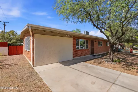 Exterior - 3372 E 24th St, Tucson, AZ 85713 photo 2 of 9