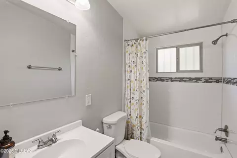 Bath - 3372 E 24th St, Tucson, AZ 85713 photo 2 of 2