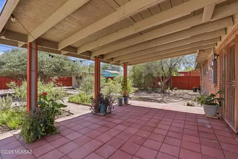 Exterior - 3372 E 24th St, Tucson, AZ 85713 photo 4 of 9