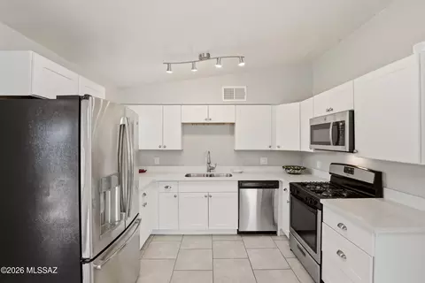 Kitchen - 3372 E 24th St, Tucson, AZ 85713 photo 1 of 3