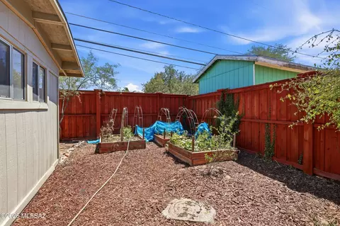 Exterior - 3372 E 24th St, Tucson, AZ 85713 photo 6 of 9