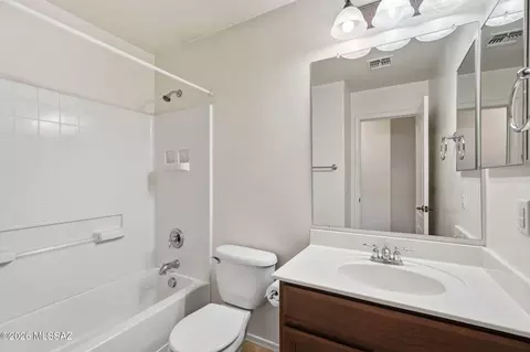 Bath - 60948 E Cantle Ct, Tucson, AZ 85739 photo 1 of 2