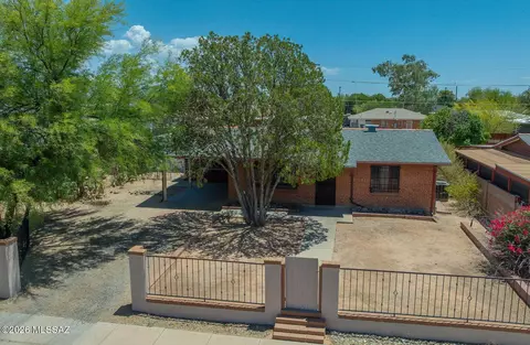 2426 E 20th St, Tucson, AZ 85719 photo 9
